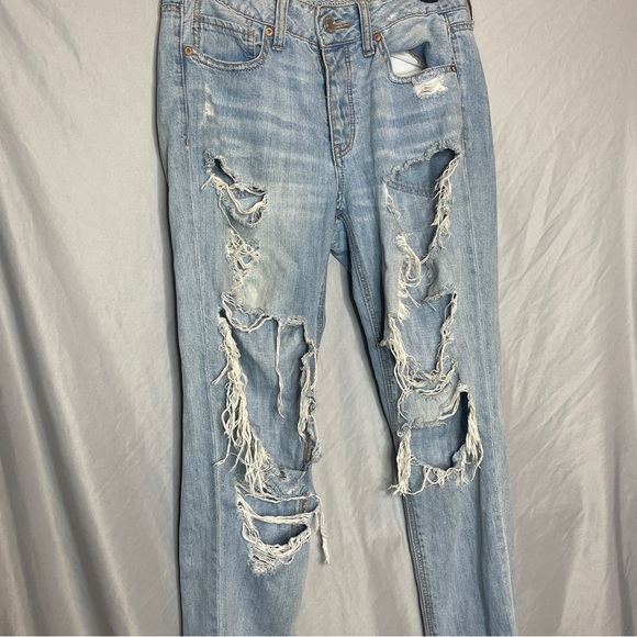 American Eagle Tomboy Jeans - Picture 5 of 12